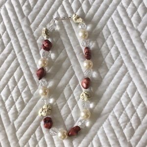 Chunky faux pearl necks lace with silver S clasp